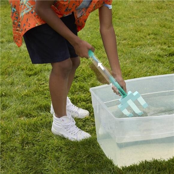 Super Soaker Minecraft Trident Water Blaster, Pull Back Plunger Handle, - Picture 4 of 5